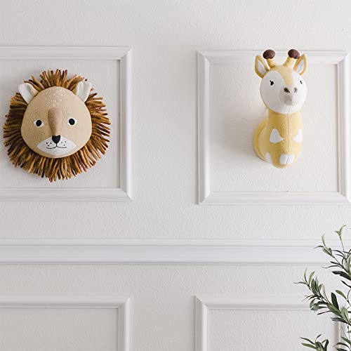 Crane Baby Safari Nursery Décor, Plush Animal Wall Décor for Boys and Girls, Giraffe, 9" x 9" x 5.5"