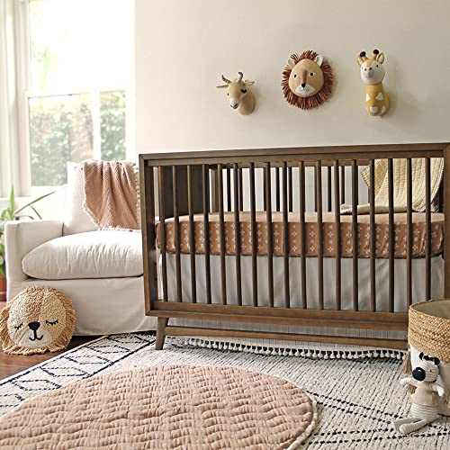 Crane Baby Safari Nursery Décor, Plush Animal Wall Décor for Boys and Girls, Giraffe, 9" x 9" x 5.5"