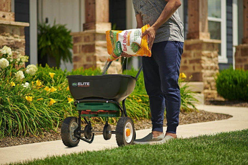 Scotts Turf Builder SummerGuard Lawn Food with Insect Control 13.35 lb, 5,000-sq ft