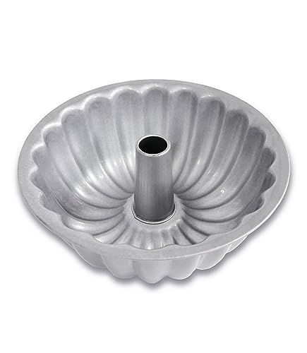USA Pan Global Bakeware Scalloped Tube Cake Pan - Thumbnail 3