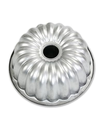 USA Pan Global Bakeware Scalloped Tube Cake Pan