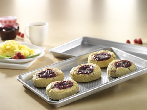 USA Pan Bakeware Nonstick Round Cake Pan, 8-Inch, Aluminized Steel