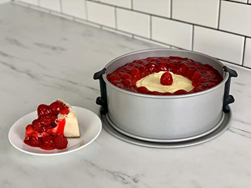 USA Pan Leak-Proof Nonstick Commercial Springform Pan, 9-Inch Bakeware Round Cake Pan, 9 inch, Nonstick & Quick Release Coating, Made in the USA from Aluminized Steel, Set of 2 Bundle
