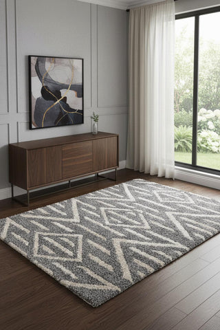 Home Outfitters 4' X 6' Gray And Ivory Geometric Power Loom Stain Resistant Area Rug