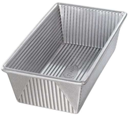 USA Pan 1145LF Bakeware Aluminized Steel 1.25 Lb Loaf Pan, Medium, Silver & Bakeware Round Cake Pan, 9 inch, Nonstick & Quick Release Coating, 9-Inch,Aluminized Steel