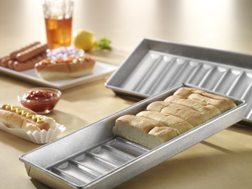 USA Pan Bakeware Nonstick Round Cake Pan, 8-Inch, Aluminized Steel