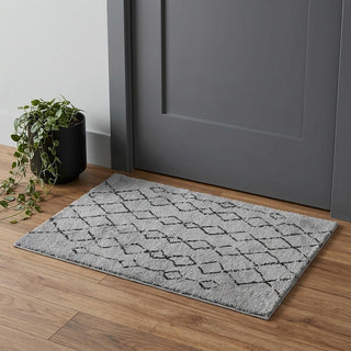 Home Outfitters 2' X 3' Gray and Black Geometric Shag Area Rug