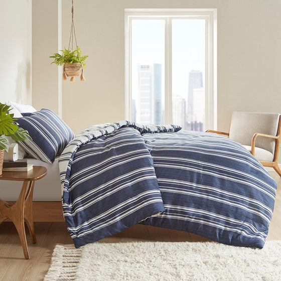 Intelligent Design Cobi Striped Reversible Comforter set Twin/Twin XL