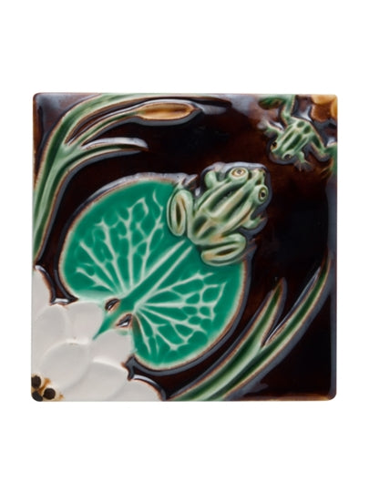 Arte Bordallo Tile Frogs With Waterlily