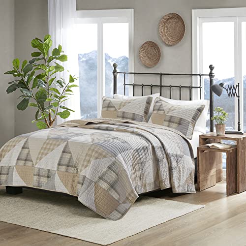 Woolrich Olsen Reversible Quilt Set - Cottage Styling Reversed to Solid Color, All Season Lightweight Coverlet, Cozy Bedding Layer, Matching Shams, Oversized King/Cal King Geometric Plaid Tan 3 Piece