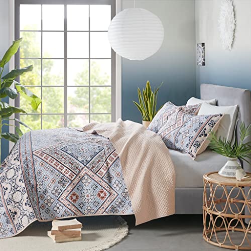 Madison Park Polyester Printed Coverlet Set in Blue and Blush Finish MP13-7722
