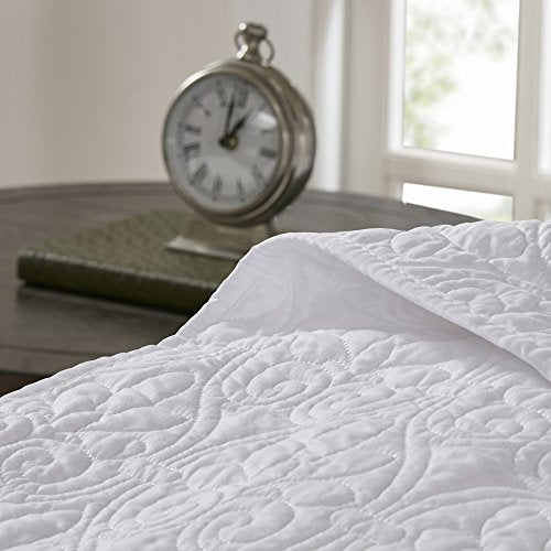 Madison Park Quebec Queen Size Quilt Bedding Set - White , Damask – 3 Piece Bedding Quilt Coverlets – Ultra Soft Microfiber Bed Quilts Quilted Coverlet