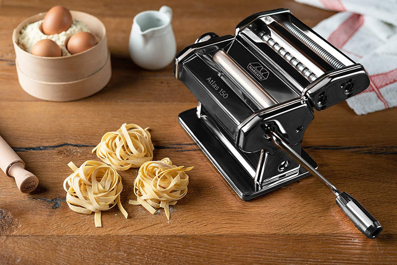Marcato Atlas Pasta Machine, Made in Italy, Black, Includes Pasta Cutter, Hand Crank, and Instructions