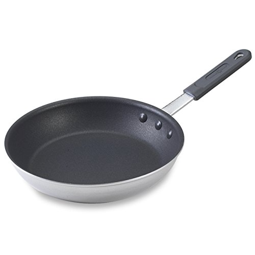 Nordic Ware Restaurant Cookware 10.5-Inch Nonstick Frying Pan
